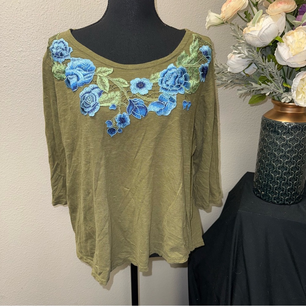 Rebecca Malone Olive Top Blue Floral Embroidered Boho 3/4 Sleeve Blouse
